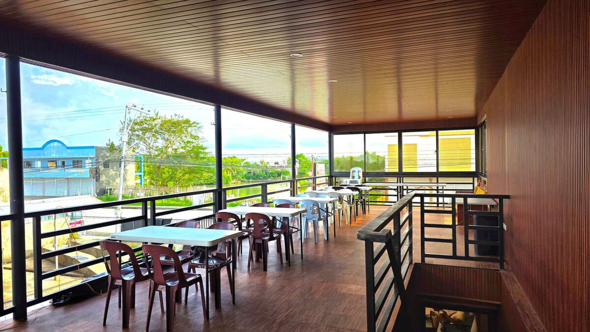 Arthur's Café photo 6
